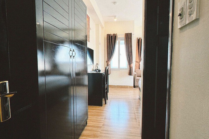 Room 27 of 44