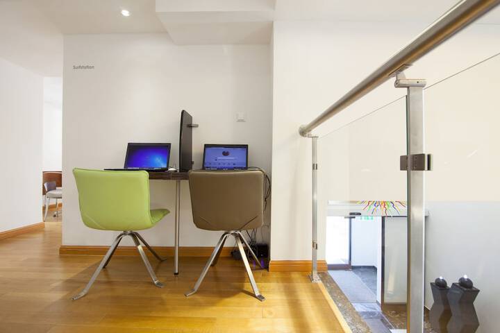 Business Center 60 of 63