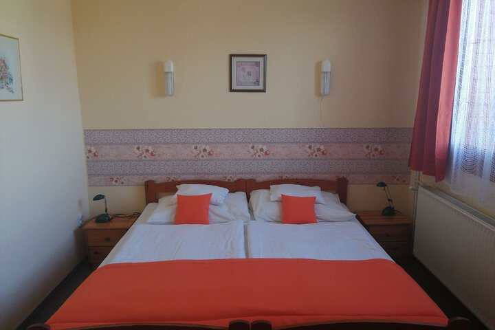 Room 22 of 46