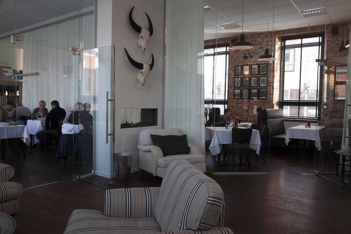 Entrance & Lobby