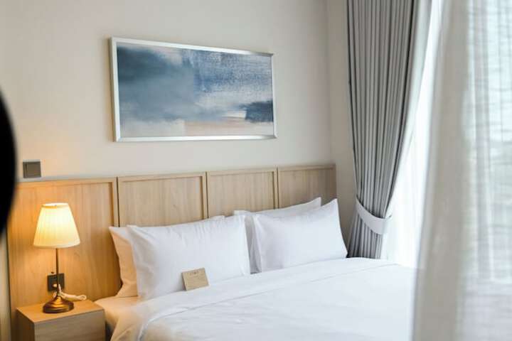 Room 19 of 251