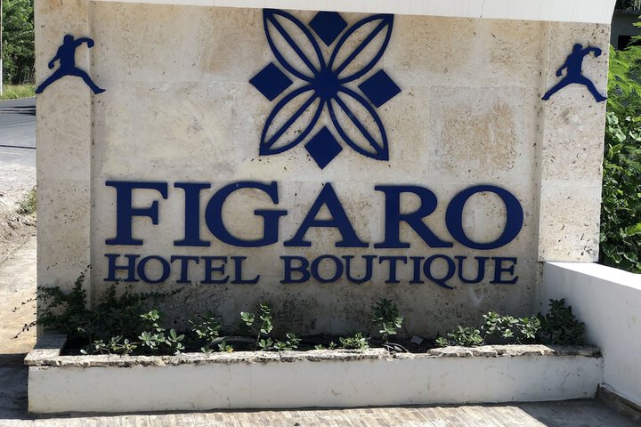 Exterior of Figaro Hotel Boutique