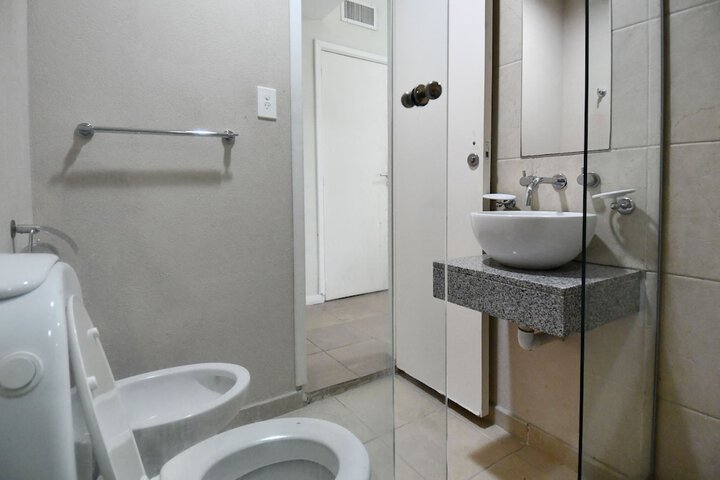 Room 105 of 118