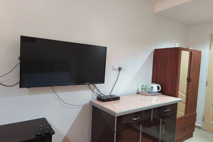 Room 5 of 37