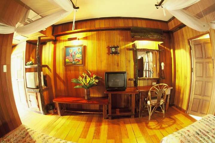 Room 21 of 122