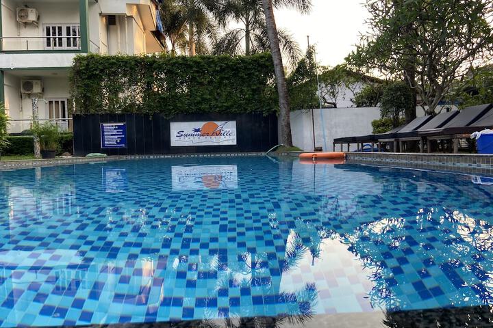 Pools & Facilities