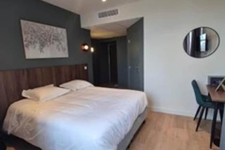 Room 8 of 51