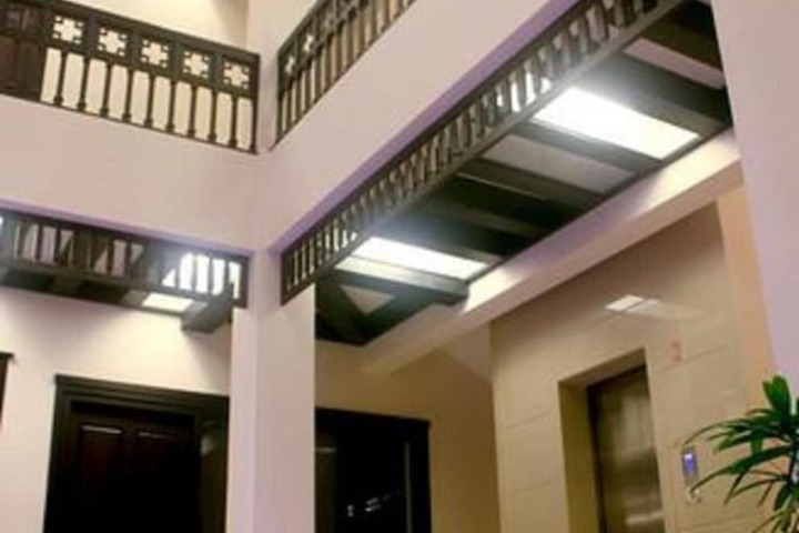 Entrance & Lobby