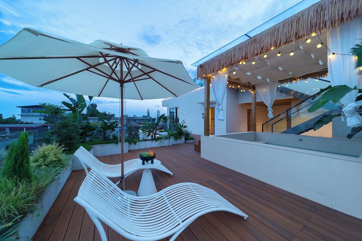 Terrace/Patio 40 of 57
