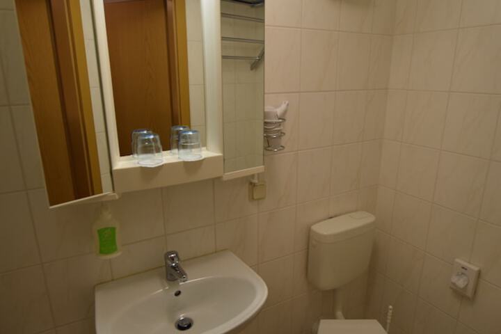 Room 50 of 52