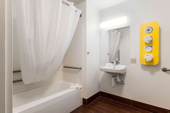Double Accessible (10 of 29)