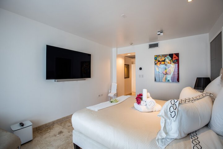 Room 48 of 230