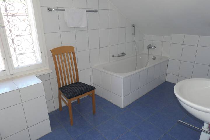 Room 34 of 49