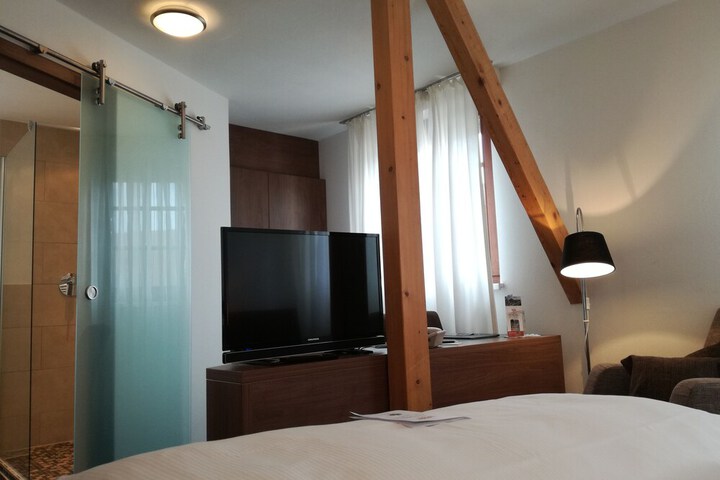 Room 9 of 59