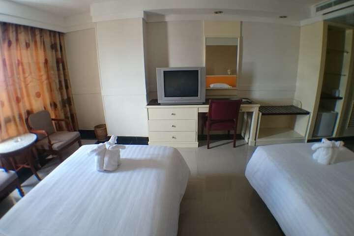 Room 14 of 73