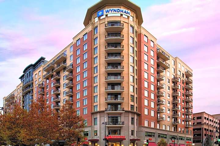 Photo of National Harbor Resort by ResortShare
