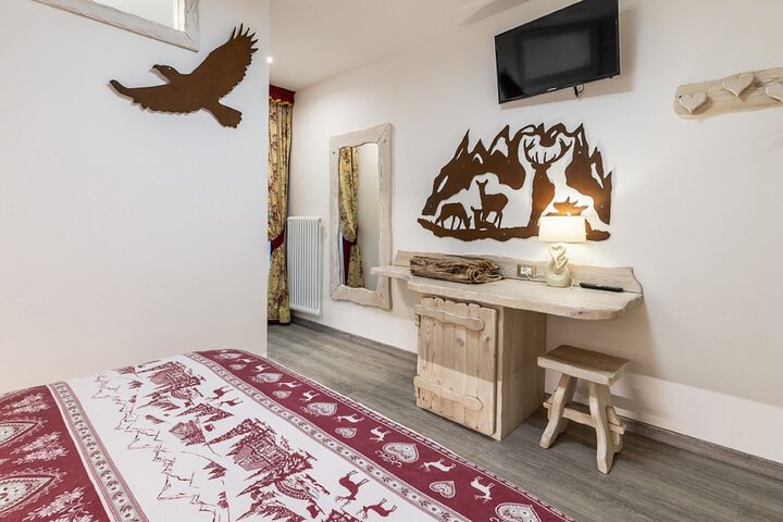 Room 13 of 50