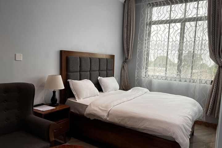 Room 12 of 44