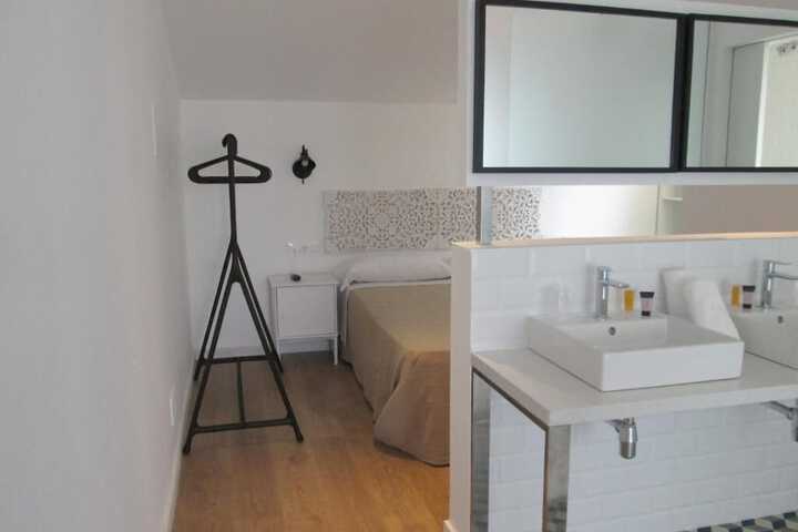 Room 6 of 47