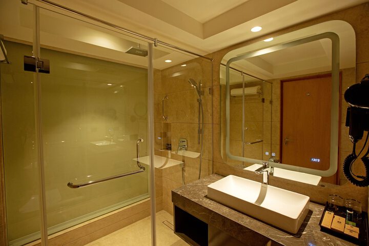 Room 39 of 111