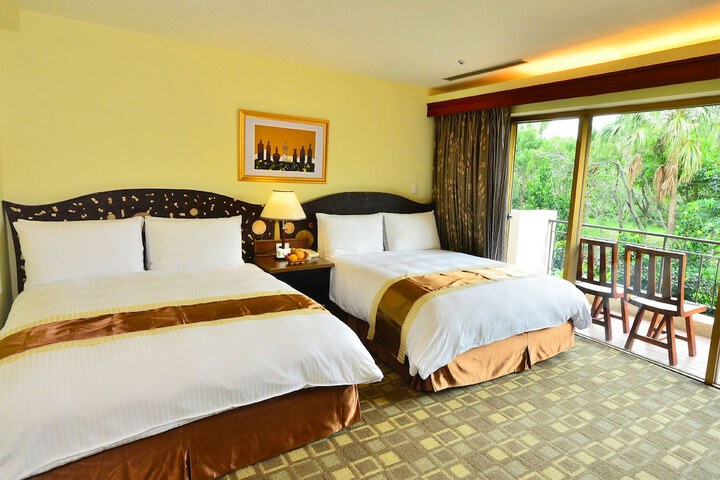 Room 5 of 90