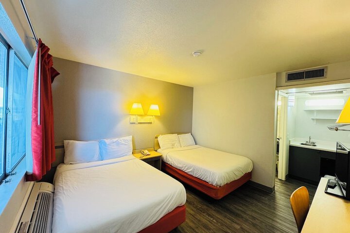 Room 21 of 75