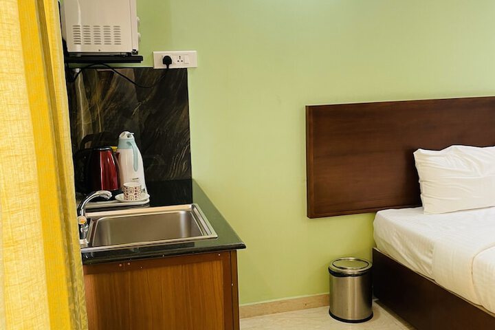 Room 16 of 35