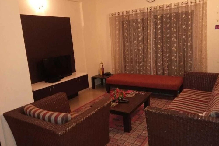 Room 4 of 41