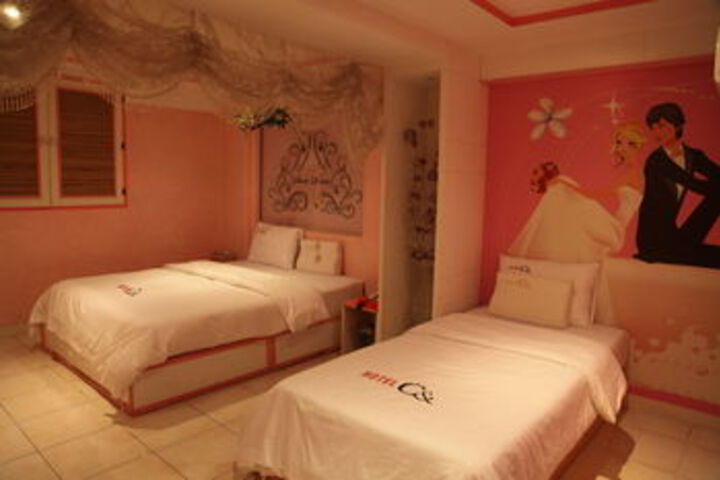 Room 49 of 68
