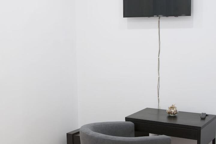 Room 9 of 10