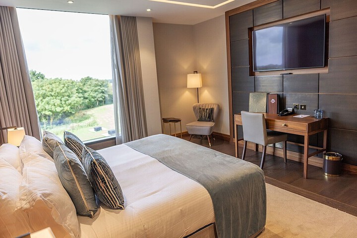 Room 15 of 43
