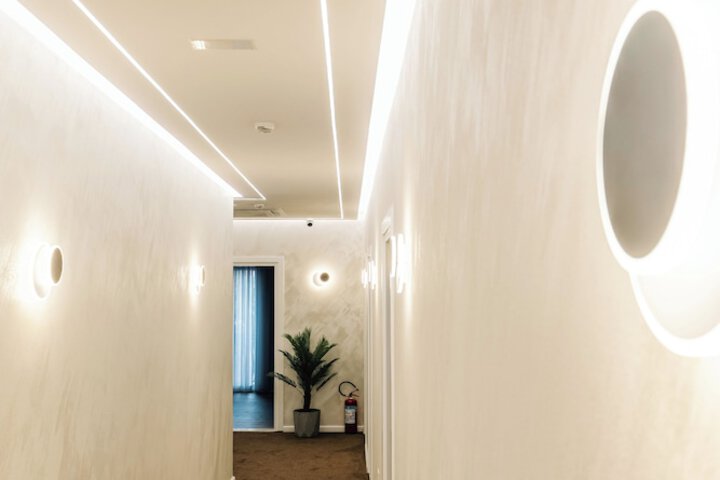 Ballroom/Hall 92 of 120