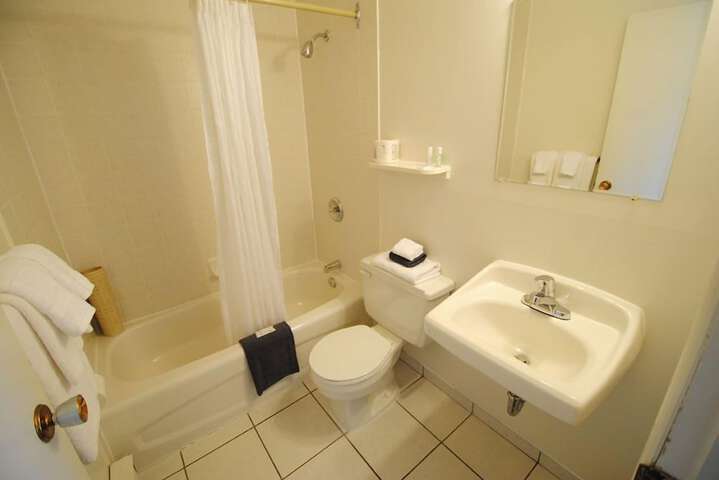 Room 4 of 23