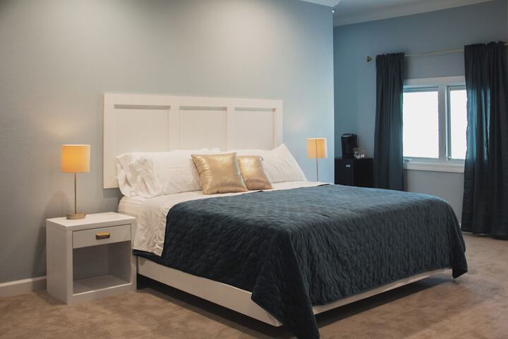 Room 12 of 48