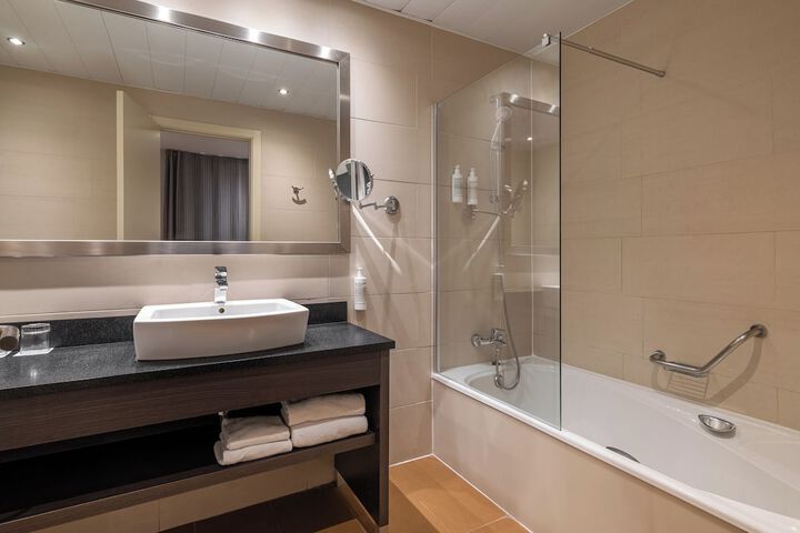 Clean Restrooms