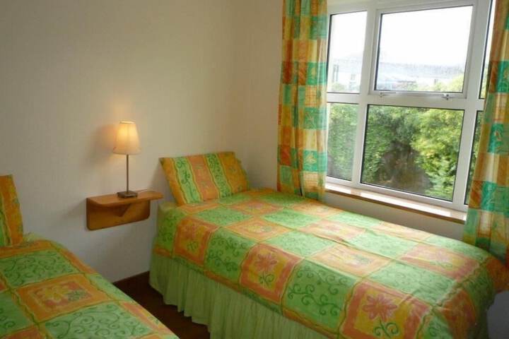 Room 3 of 10