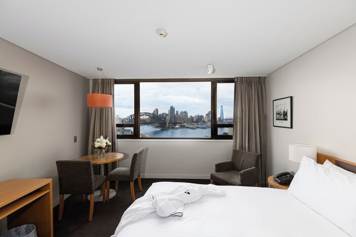 Room 30 of 87