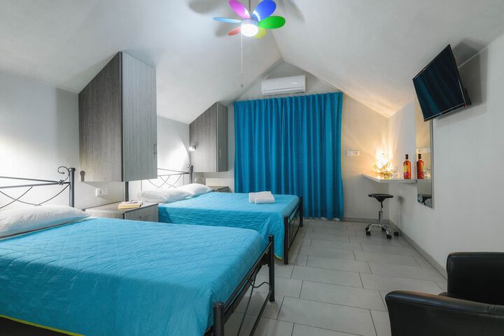 Room 8 of 46