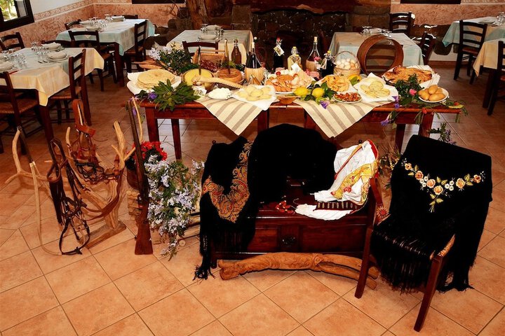 Dining 56 of 103