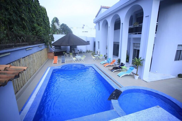 Pool 45 of 61
