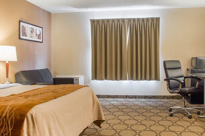 Room 15 of 69