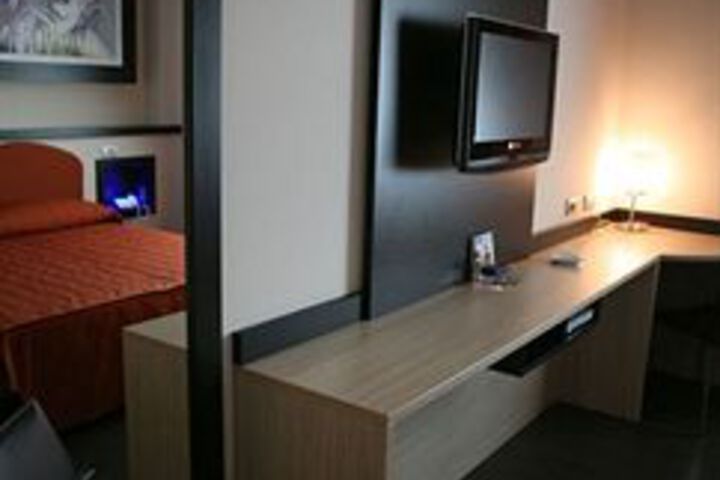 Room 48 of 74