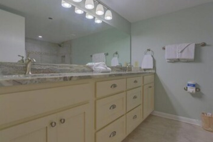 Room 11 of 86