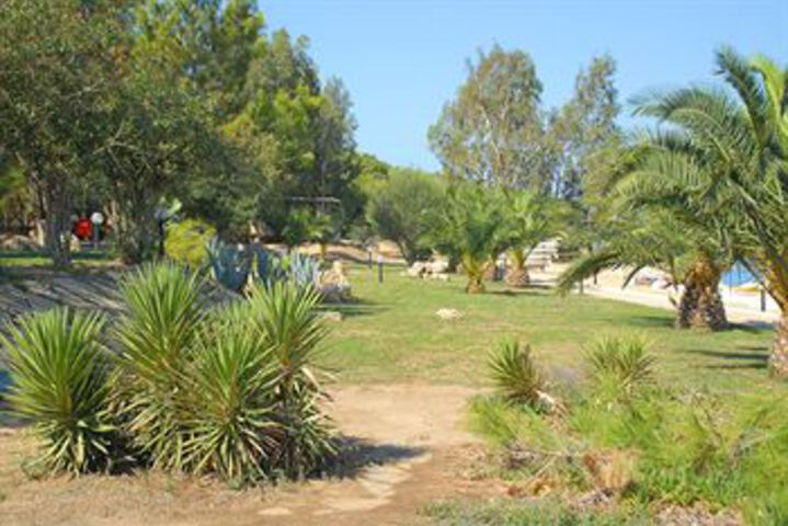 Property Grounds 36 of 48