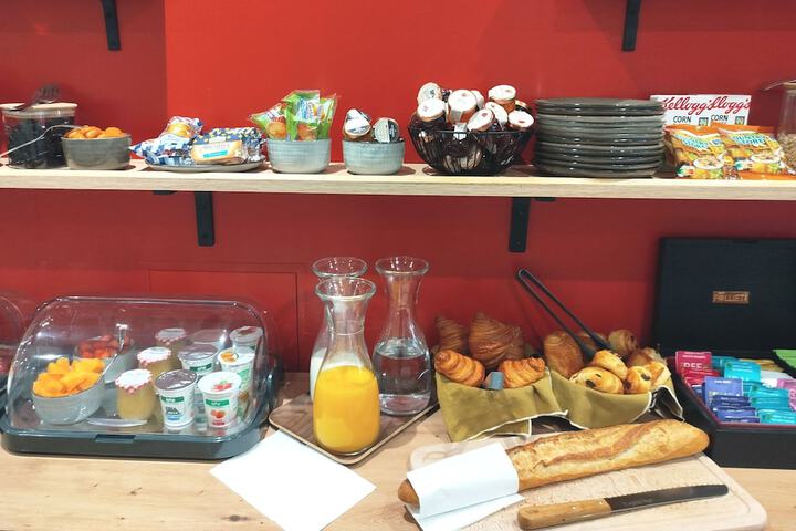 Breakfast buffet