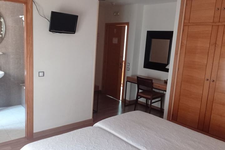 Room 25 of 36