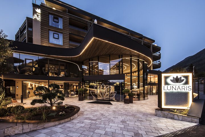 LUNARIS Wellnessresort in Valle Aurina