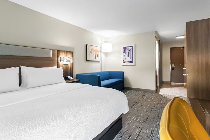 Room 7 of 54
