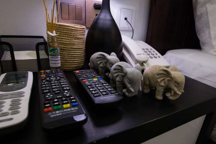 Room 17 of 44