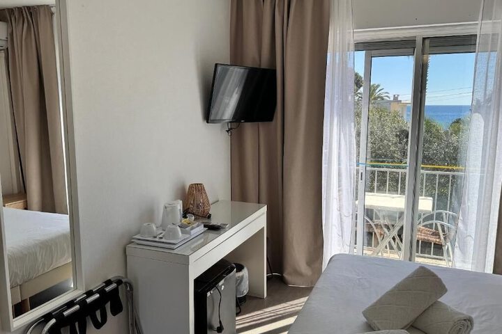 Room 5 of 31